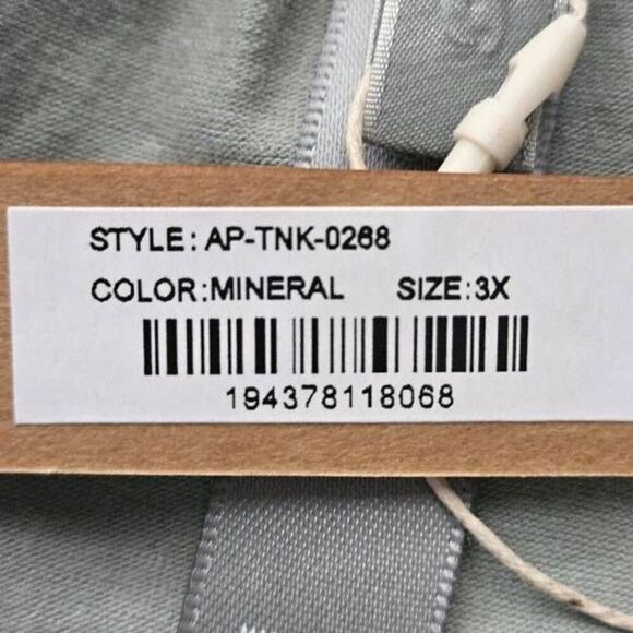 SKIMS COTTON SLEEVELESS TOP NWT - Picture 9 of 9